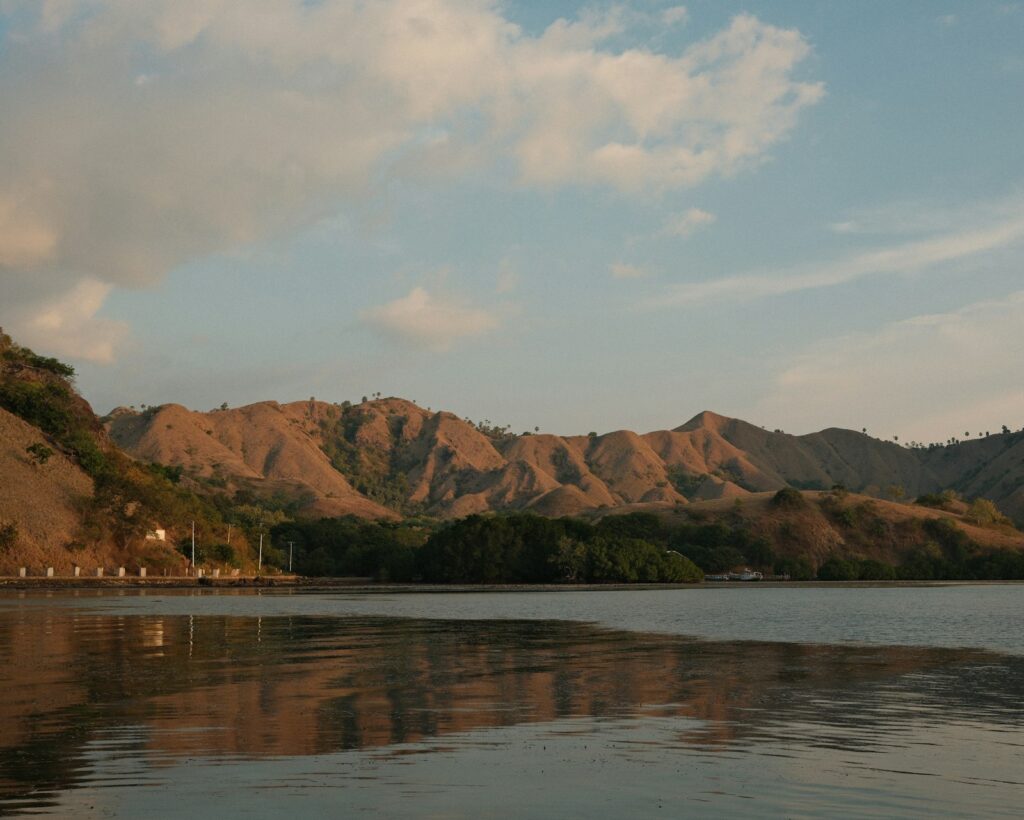 How to Choose a Komodo Yacht