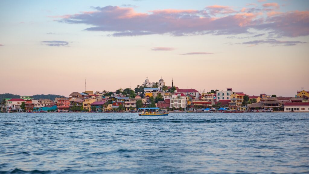 How to Charter a Yacht in Labuan Bajo