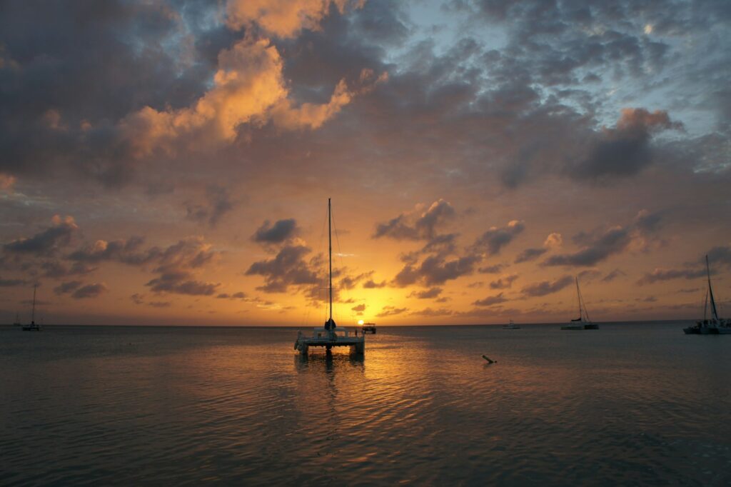 Komodo Yacht Dive Charter (Diving from a Yacht)