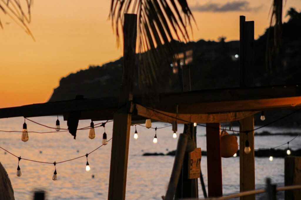 Luxury Yacht Charter Komodo (Premium Phinisi)